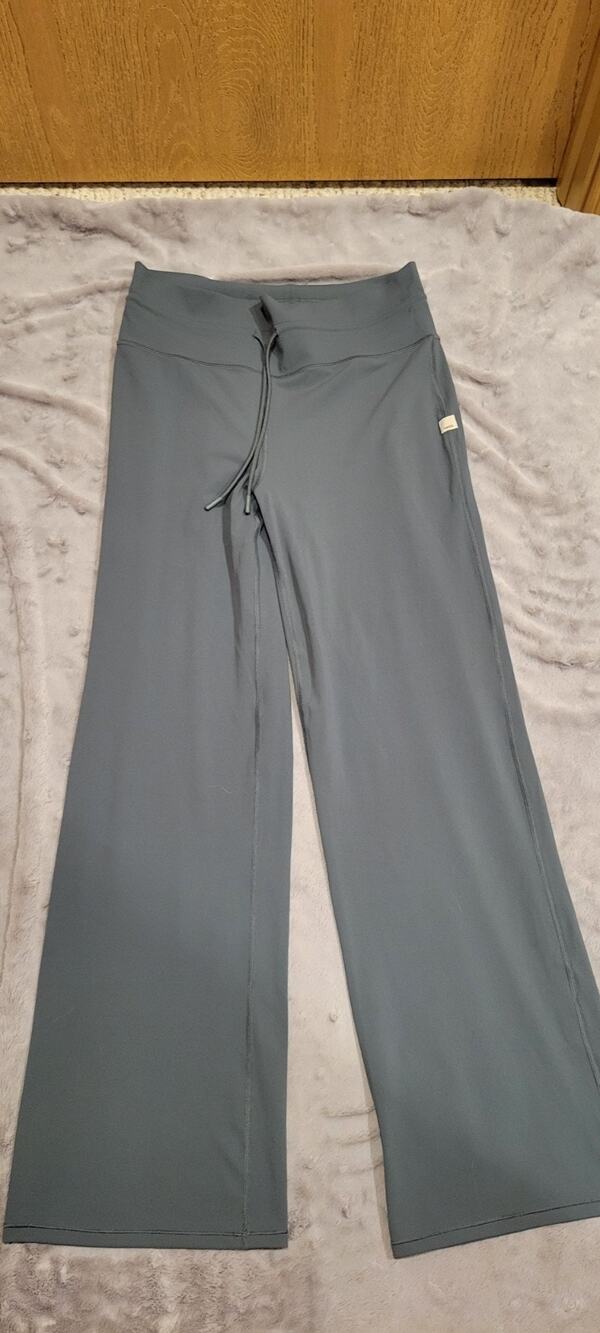 Vuori Daily Wideleg Pants Womens L Blue Gray Drawstring Lounge Yoga Athletic